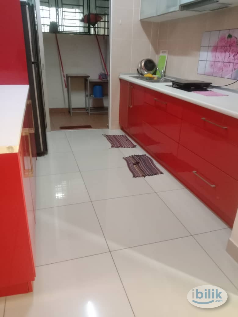 Middle Room at OUG Parklane, Old Klang Road - Image 2