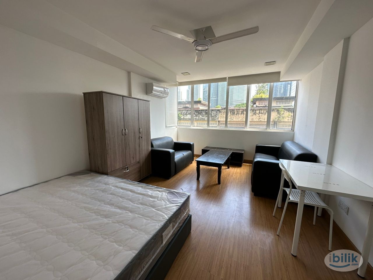 Middle Room at Mansion Sentral, KL Sentral, KL City Centre - Image 1