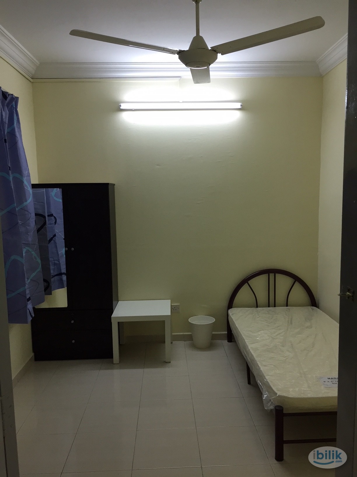 MALE Middle Room at Mentari Court 1, Bandar Sunway - Image 1