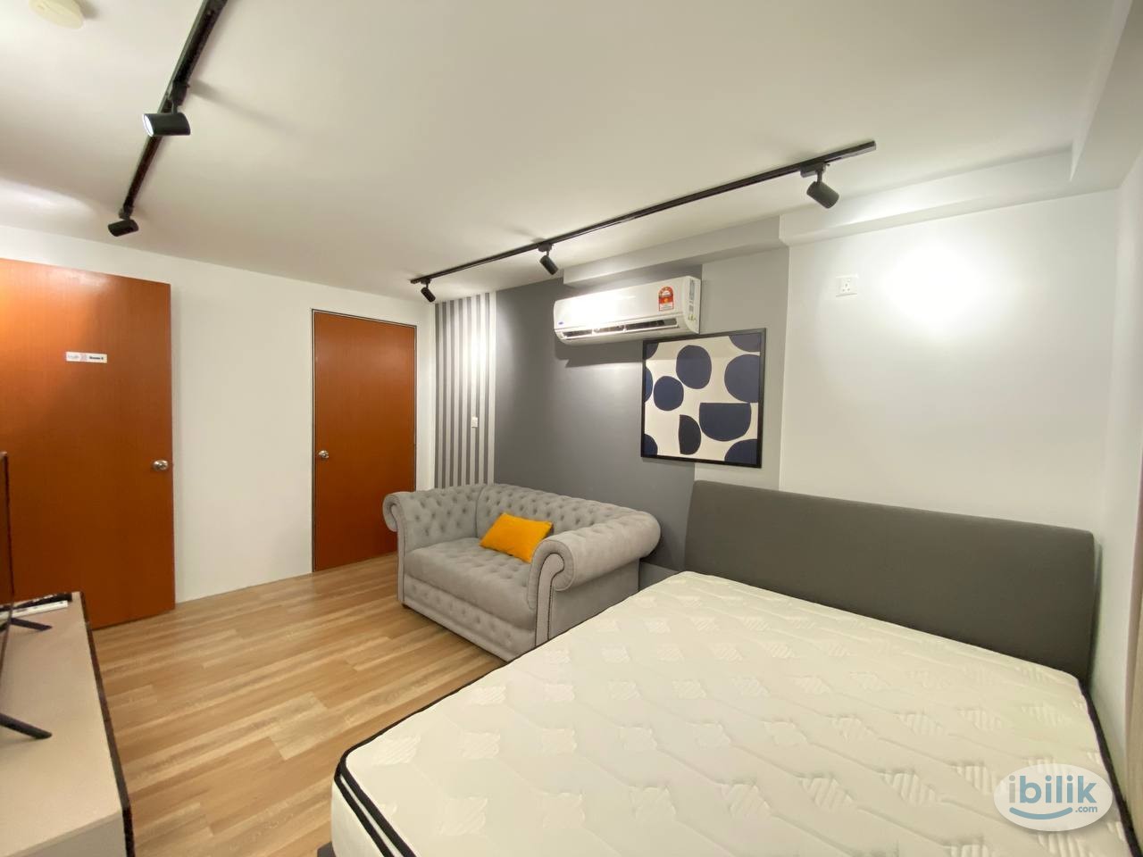 Big Room Queen bed with Aircond & Window for Rent at Arte Cheras - Image 2