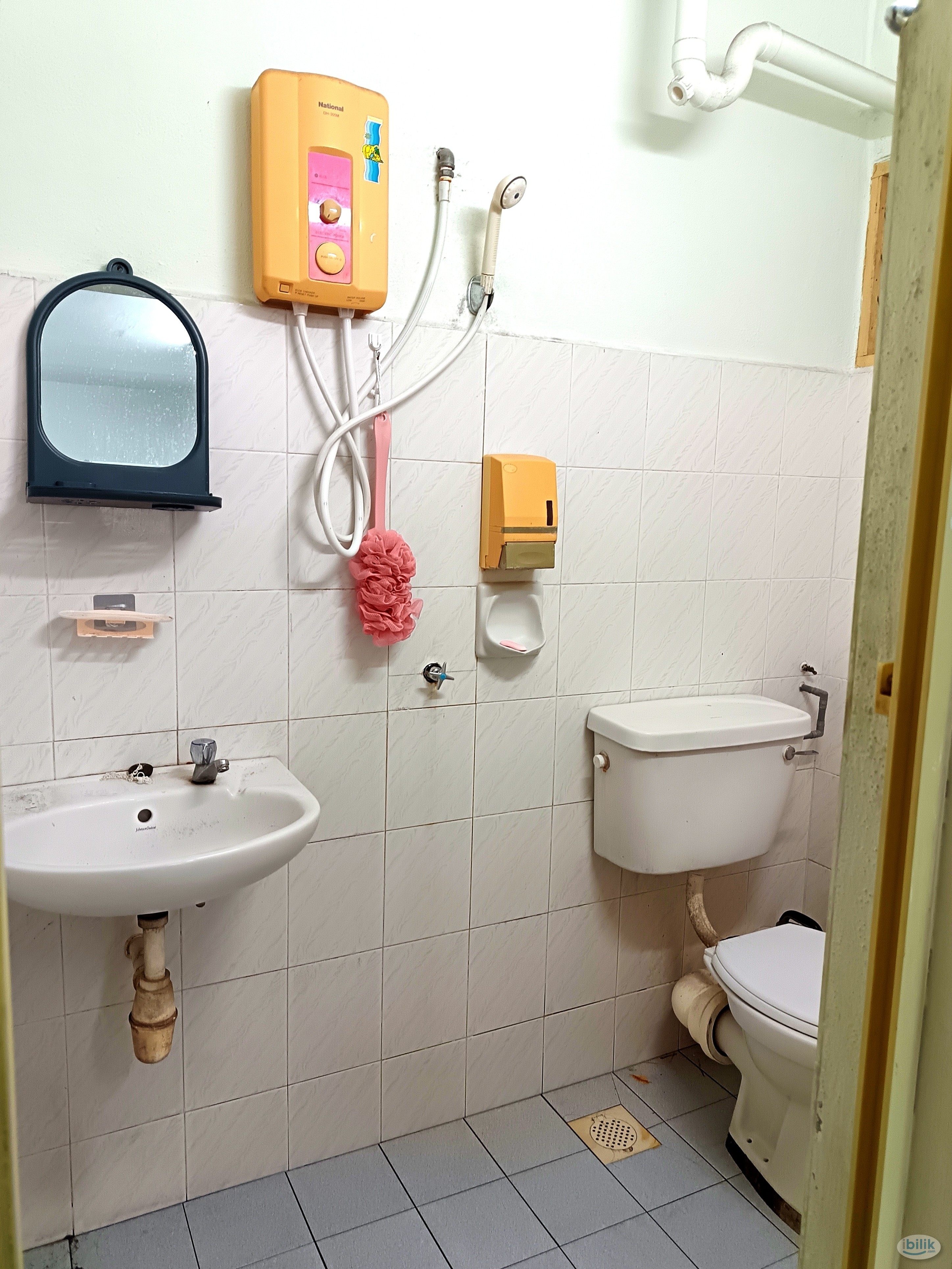Master Room at Taman Pekaka, Sungai Dua - Image 3