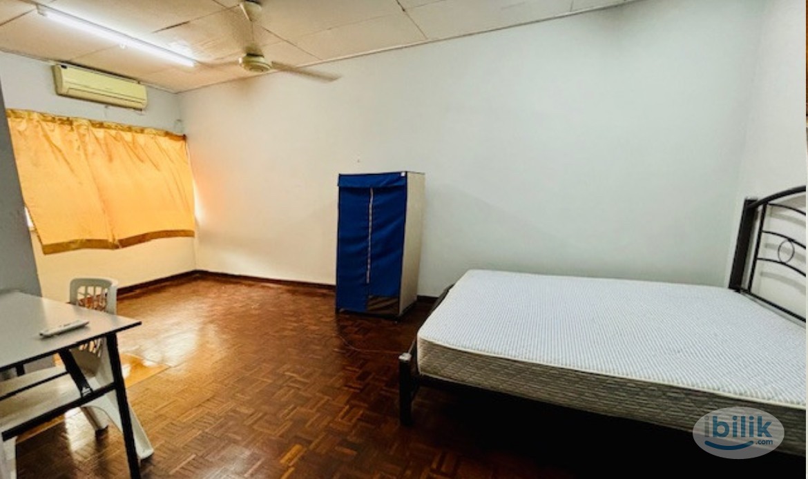 Middle Room at SS2, Petaling Jaya - Image 2