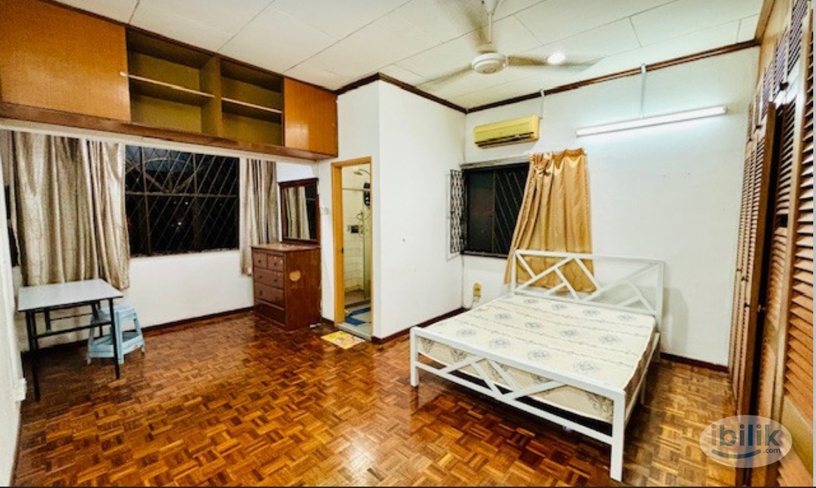 Middle Room at SS2, Petaling Jaya - Image 1