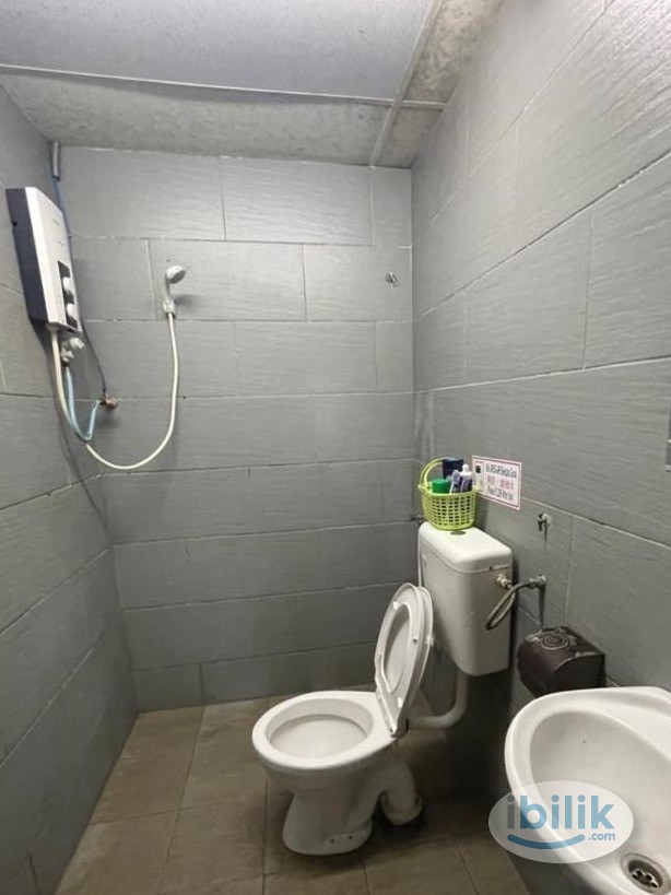 Middle Room at SS2, Petaling Jaya - Image 3