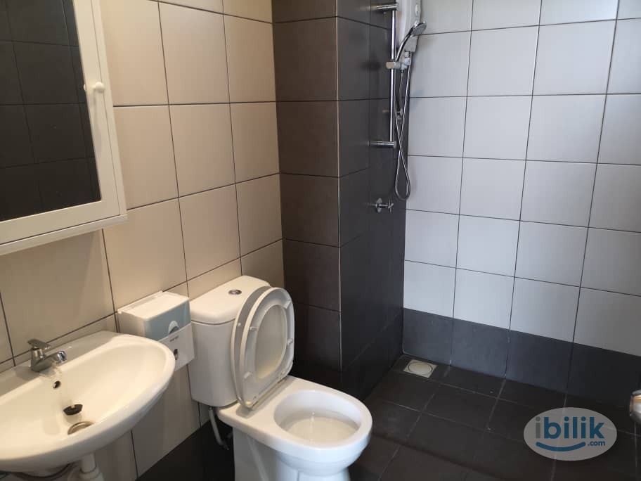 {Female Unit} Premium Furnished Master Room at Casa Green, Bukit Jalil. Walking Distance with Covered Walkway to LRT - Image 3
