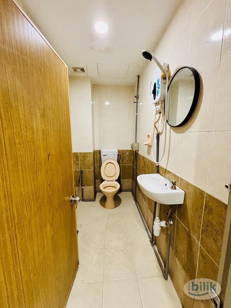 Damansara TTDI Room For Rent Near Public Transport - Image 1