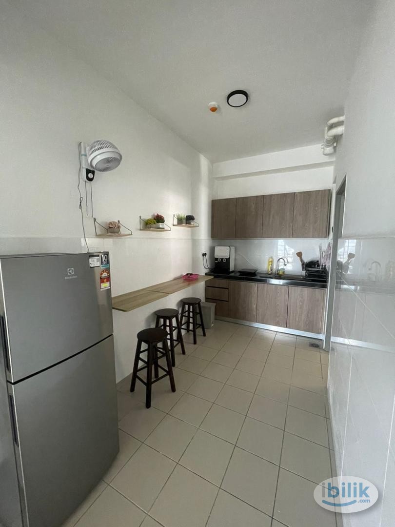 Balcony Room for rent (Included carpark) - Image 2