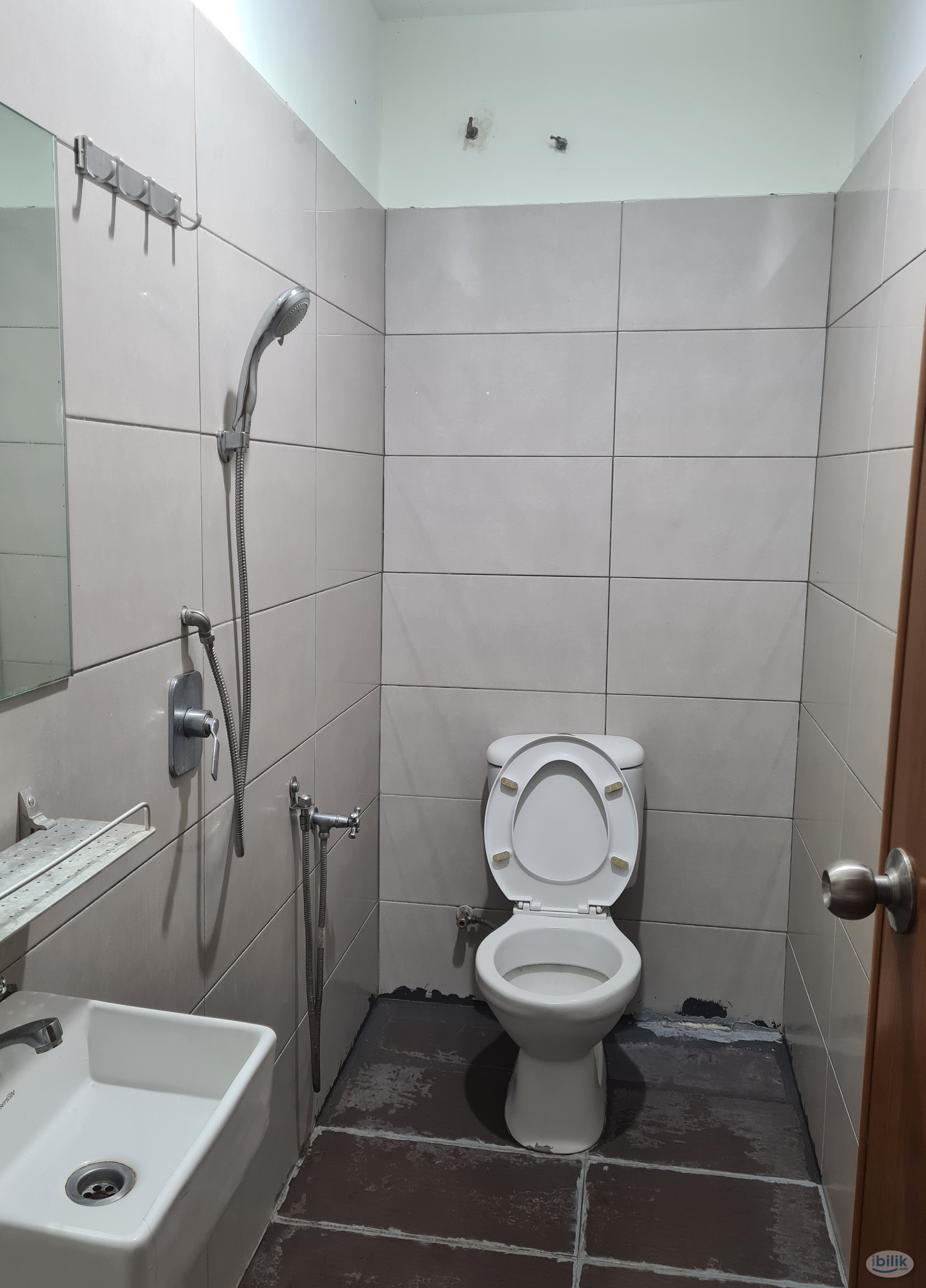 KL Taman Connaught Chinese Tenant Rooms with Aircond, Free WiFi RM480, near UCSI & MRT Connaught - Image 3