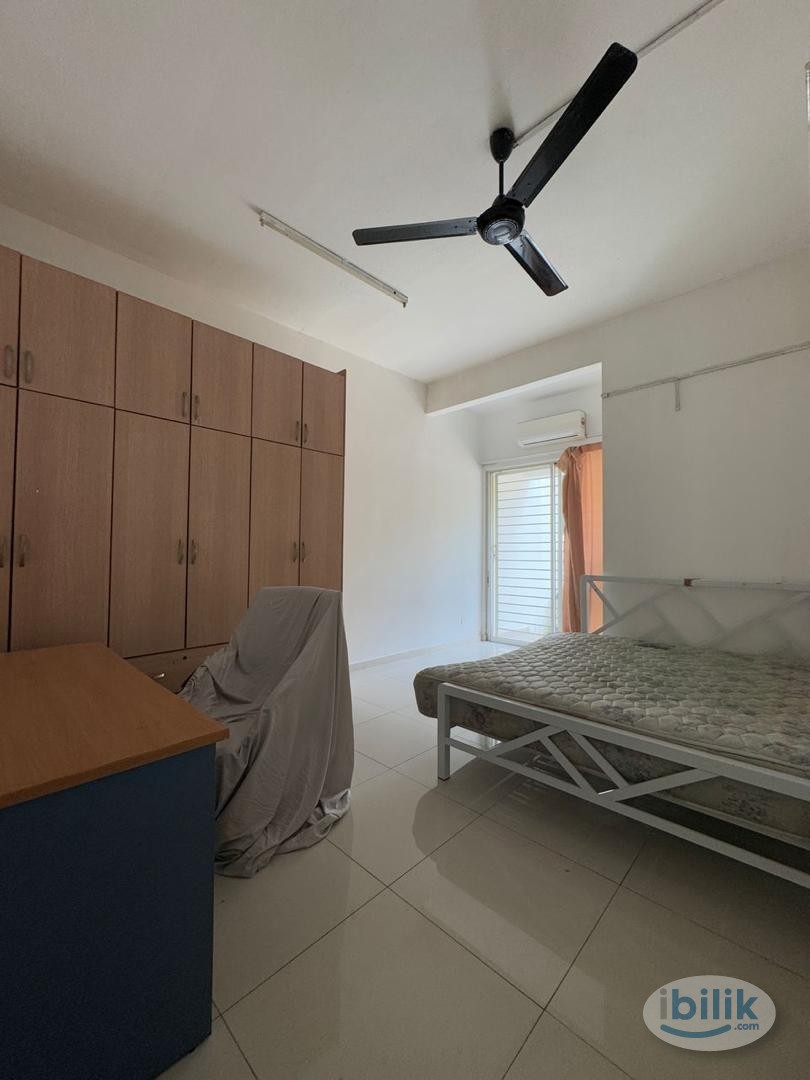 Middle Room at Klang, Selangor - Image 3