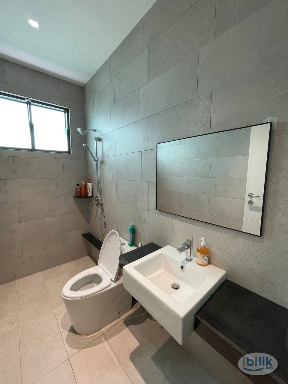 Ayer Molek Medium Room - Image 2