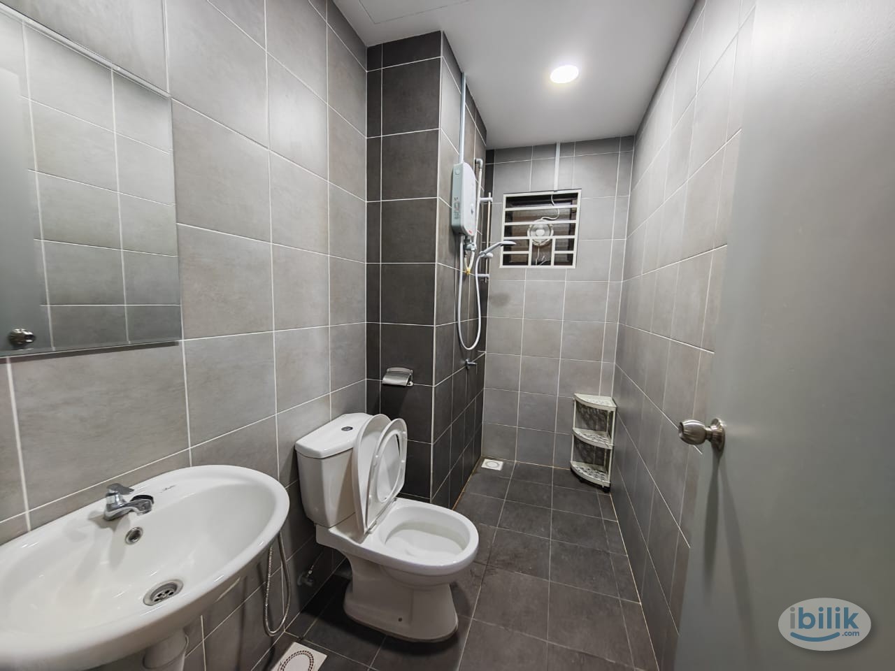 💖Muslim Female unit💖Master Room Fully Furnished Walking to MRT Cheras - Image 3