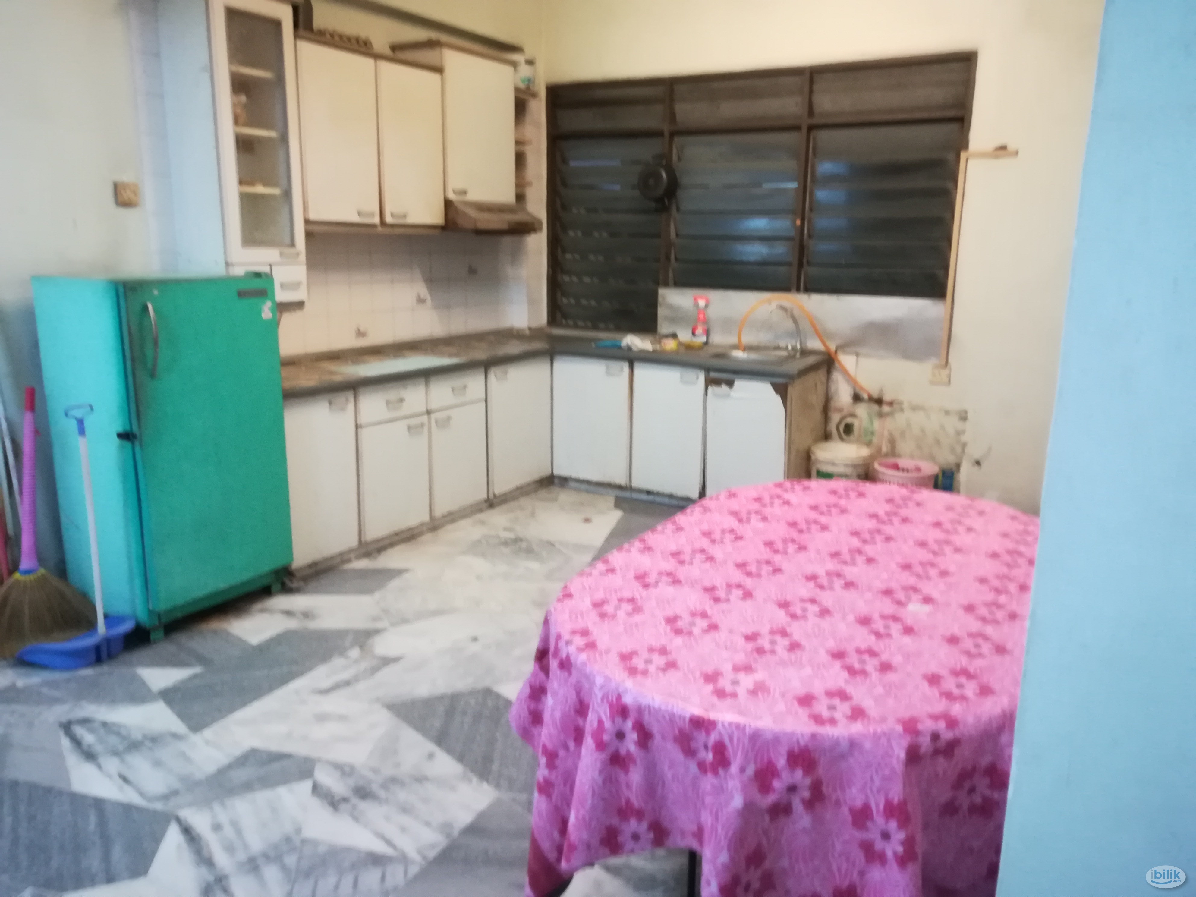 Room at Bukit Jambul, Penang - Image 2