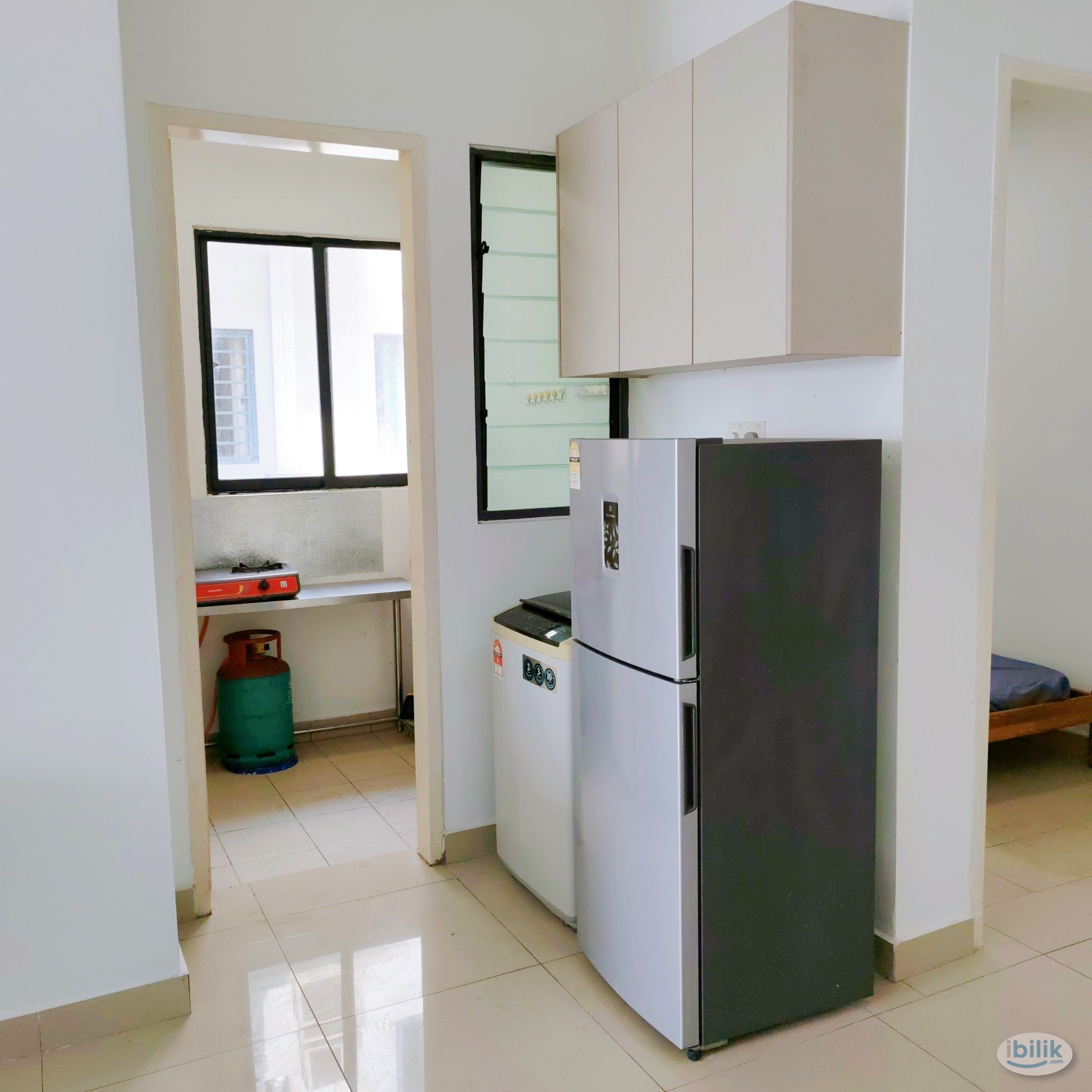 Master Room with Aircon at Univ 360 near UPM, Sri Serdang, Hosp Putrajaya, IOI City Mall, Cyberjaya, Balakong, Mines, Ch - Image 4