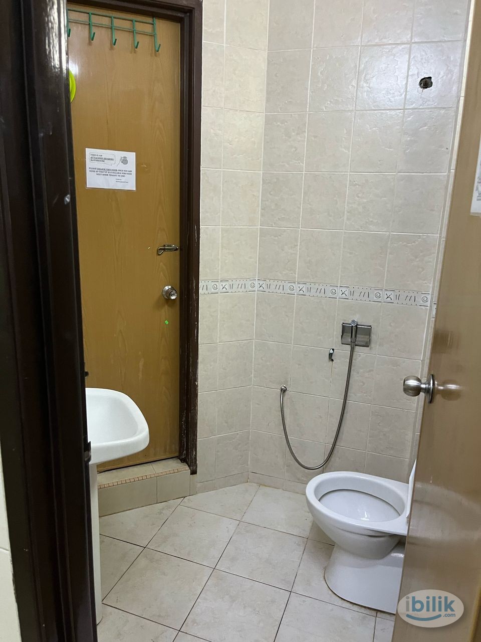 Middle Room at Bandar Utama, Petaling Jaya - Image 3