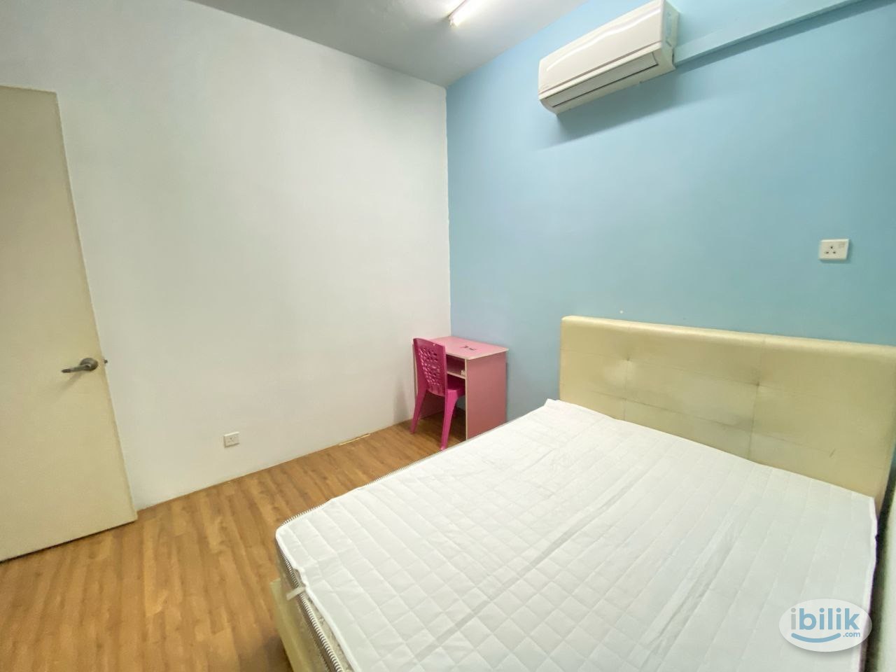 Middle Room with Aircond & Window for Rent at Arte Kuchai - Image 2