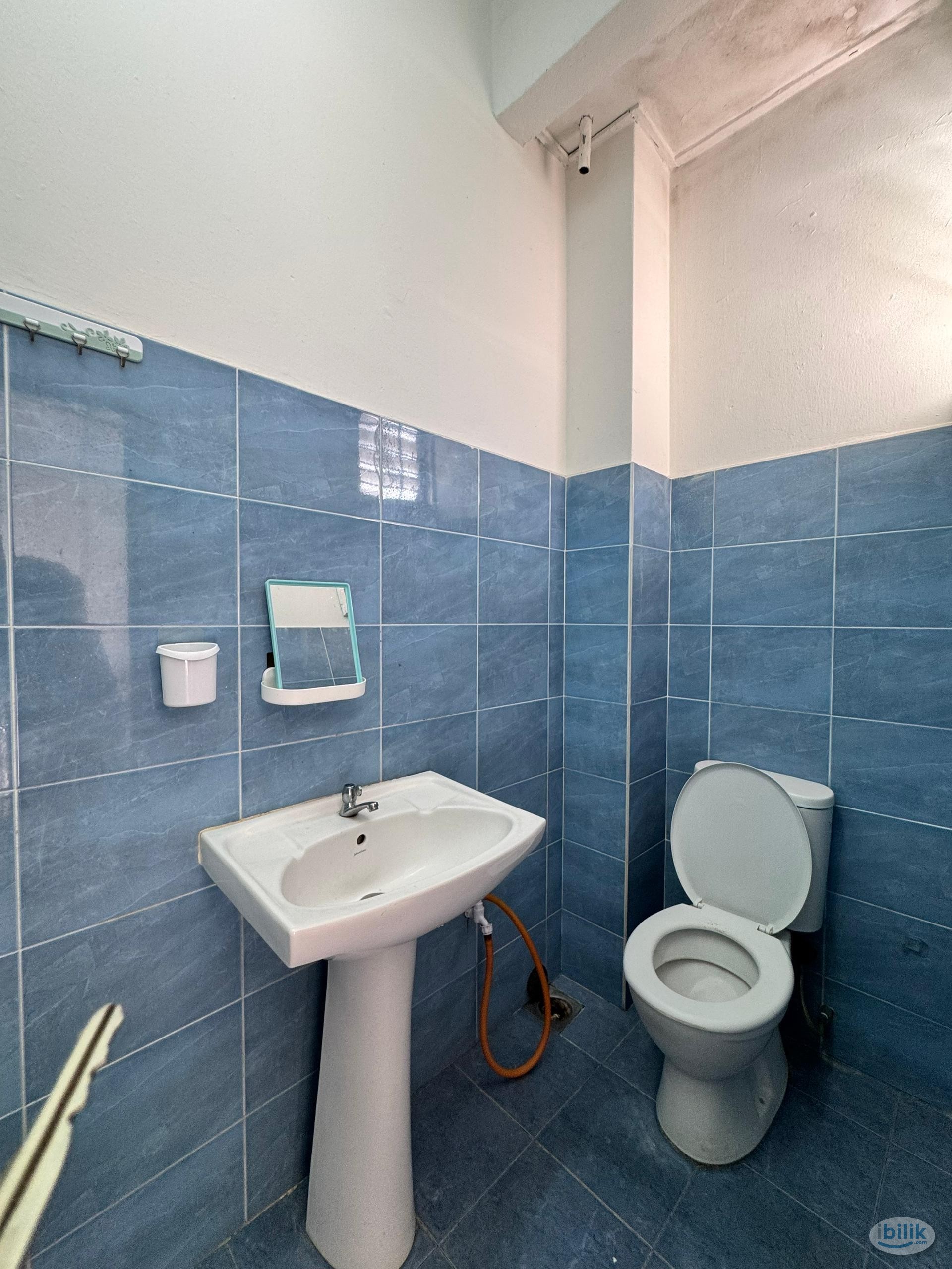 Master Room at Taman Subang Idaman, Subang - Image 4