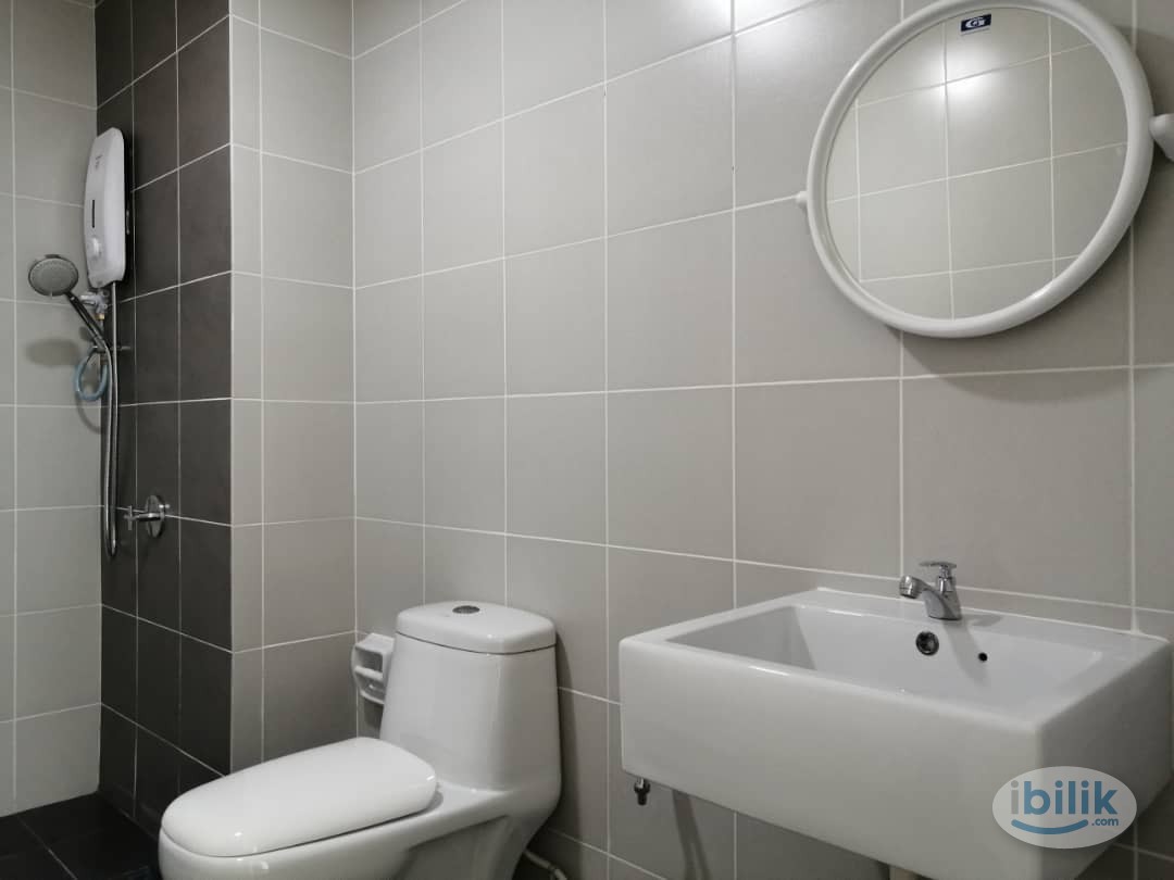 💋BEAUTIFUL Female Middle Room at Arena Residence, Bayan Baru💋 - Image 3