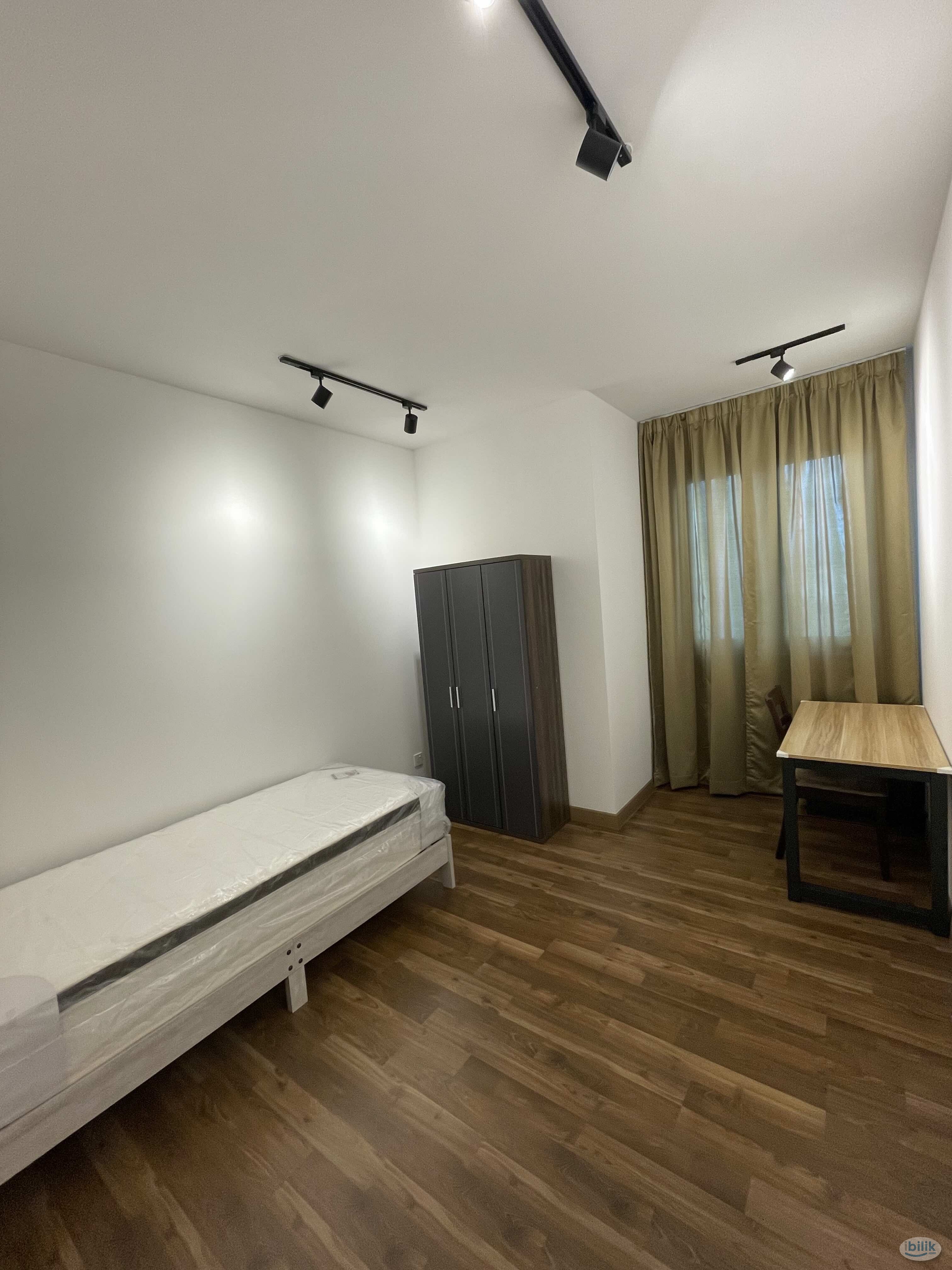 Middle room for rent at Sentul Point Suite Apartments prefer 👩 chinese female - Image 1
