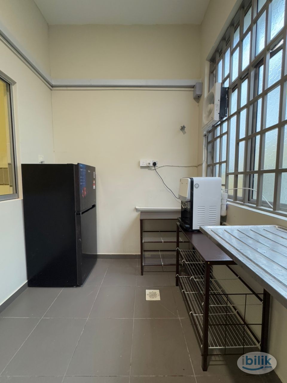 ✨Female Unit Room for rent at Setia Alam, 5 min drive to Setia City Mall, Bukit Raja, Top Glove Tower - Image 2