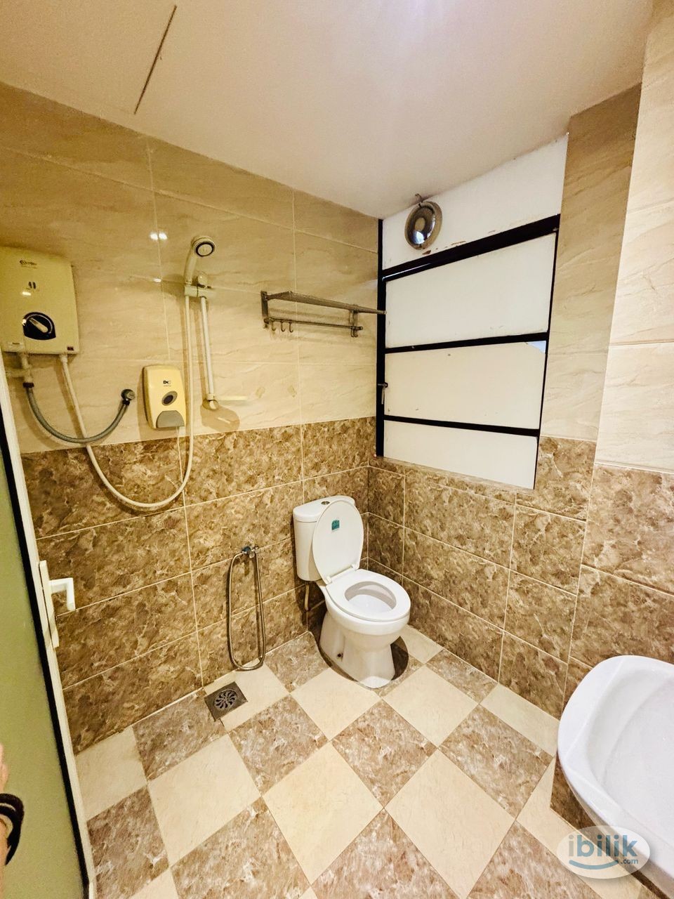 ⭐️Q Inn Hotel (Bandar Sunway)⭐️ PRIVACY QUEEN ROOM At BANDAR SUNWAY 🔥MOVE IN IMMEDIATELY🔥🌈TRUSTED AGENT🌈 - Image 5