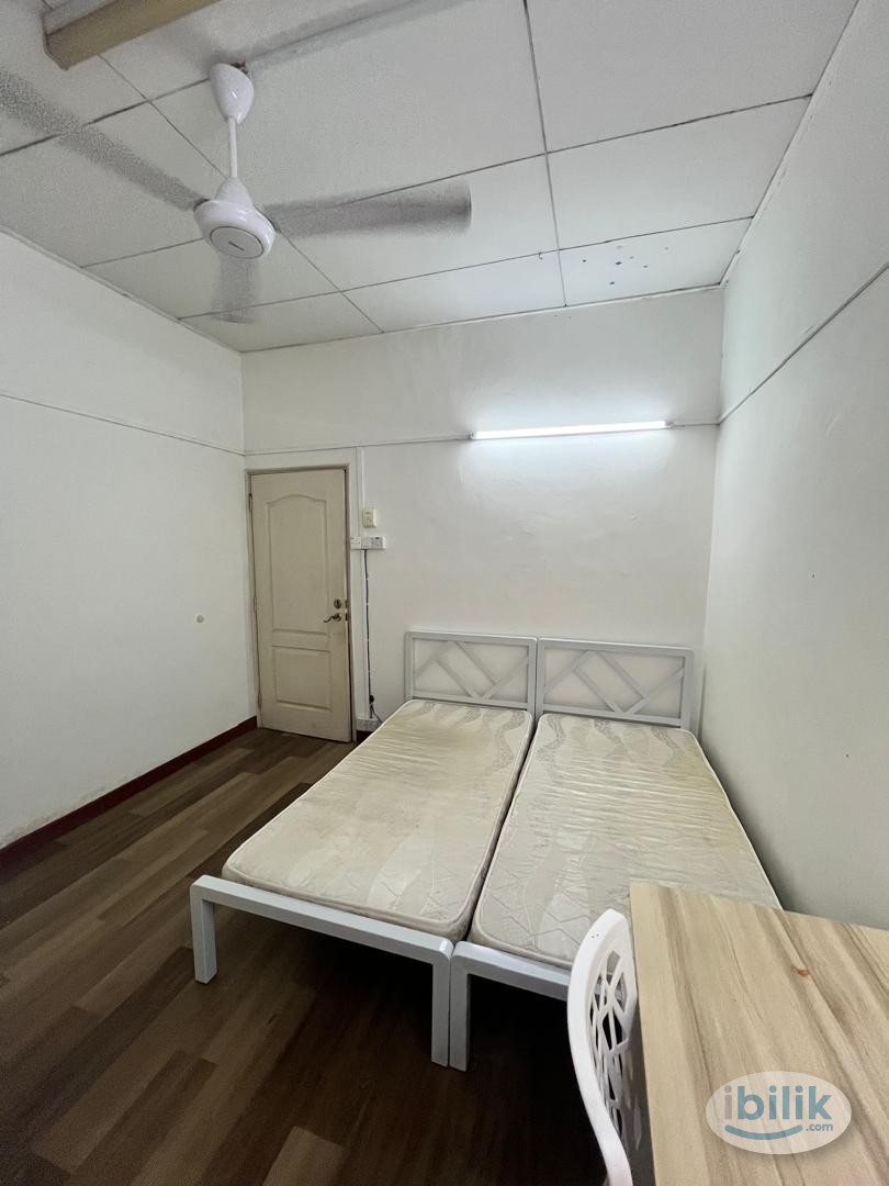 🔥LOW DEPOSIT🔥BANDAR UTAMA MIDDLE ROOM FOR RENT 🏡🚶‍♂️‍➡️🚶‍♀️‍➡️8 MIN WALKING DISTANCE TO BU MRT🚆🚆 - Image 2