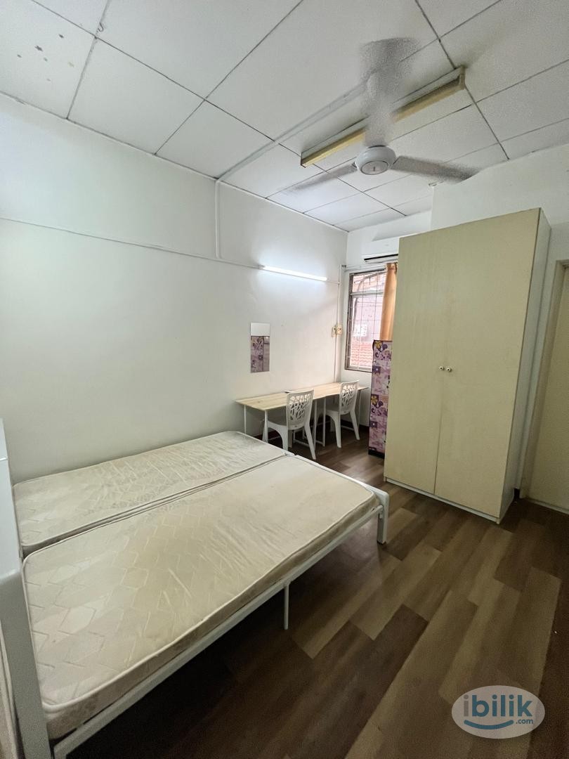 🔥LOW DEPOSIT🔥BANDAR UTAMA MIDDLE ROOM FOR RENT 🏡🚶‍♂️‍➡️🚶‍♀️‍➡️8 MIN WALKING DISTANCE TO BU MRT🚆🚆 - Image 1