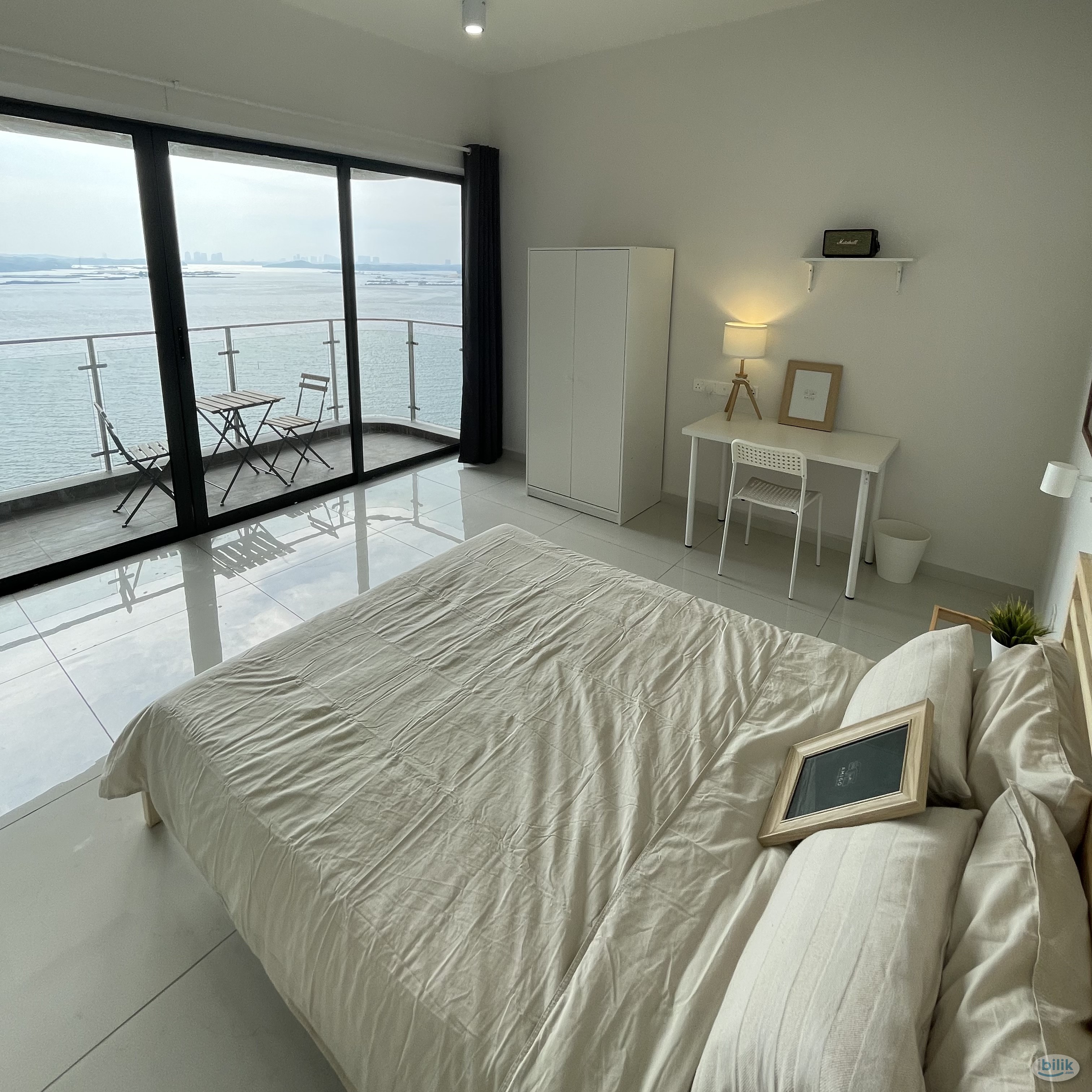 Male unit Spacious Sea View Balcony Room at Country Garden, Danga Bay - Image 1