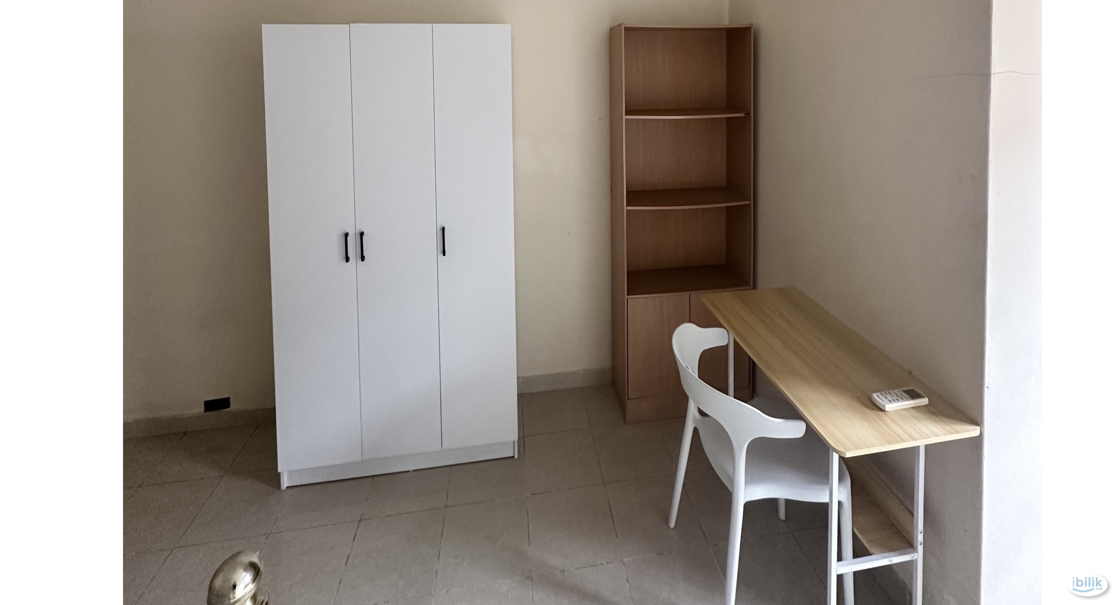 Middle Room at Taman Wangsa Permai, Kepong with FREE WIFI ‼️ - Image 1
