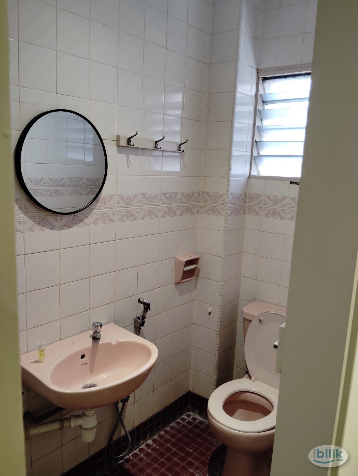 ⭐CHOW KIT⭐🏡 Master Room With Private Bathroom 5 mins🚶Chow Kit LRT,SOGO Kuala Lumpur,Quill City Mall,Hospital Kuala Lumpu - Image 1