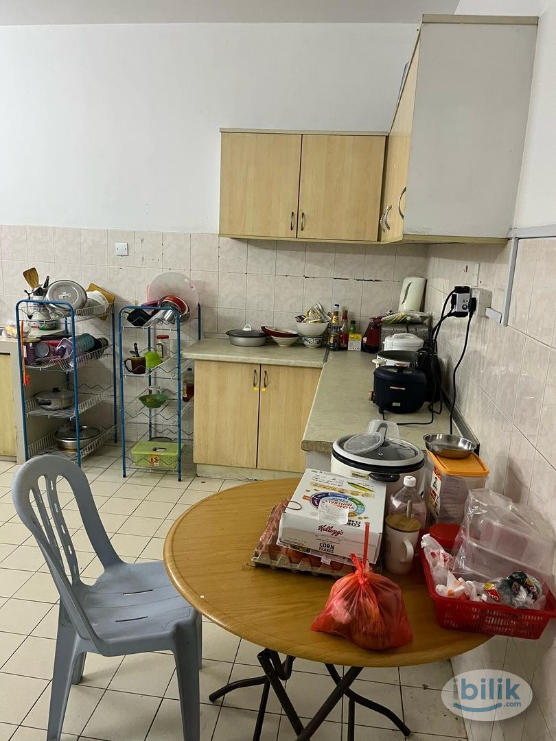 PJ City Center Co-living Middle Room at Bandar Utama, Petaling Jaya - Image 4
