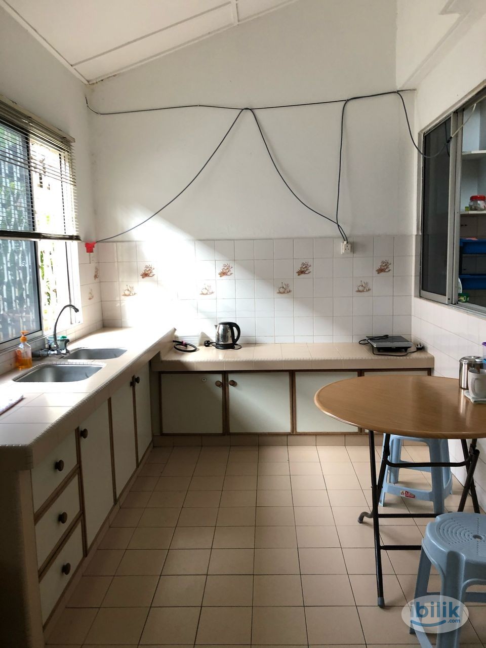 Middle Room with Attached Share Bathroom @ Bandar Puteri Puchong - Image 2
