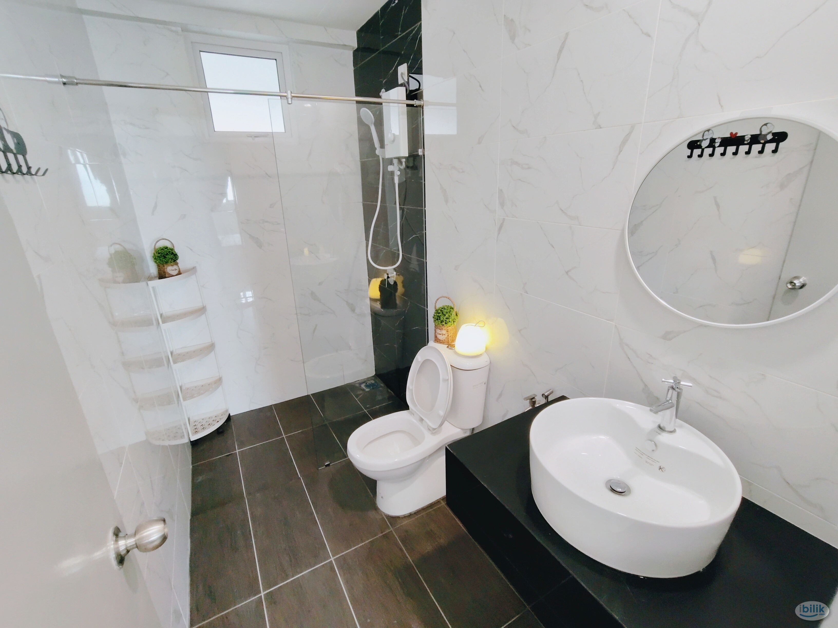 ⭐Master Bedroom with Bathroom - The Zen Condominium, Bayan Lepas, Penang⭐ - Image 3