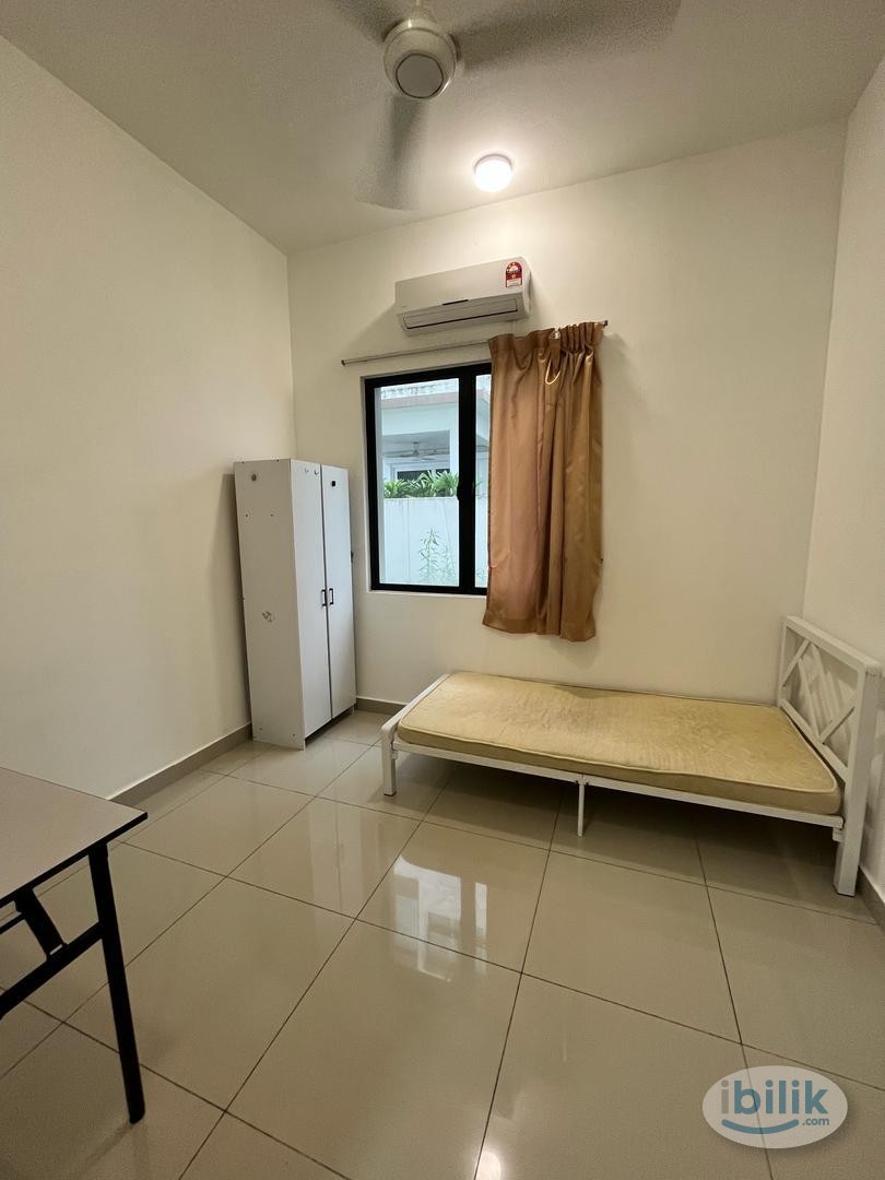 💛1 Month Deposit Only💛💢SETIA ALAM NICE MIDDLE ROOM FOR RENT🤩🤩NEAR TO SETIA CITY MALL 🚗DRIVING DISTANCE ONLY 5MIN✨✨✨ - Image 1