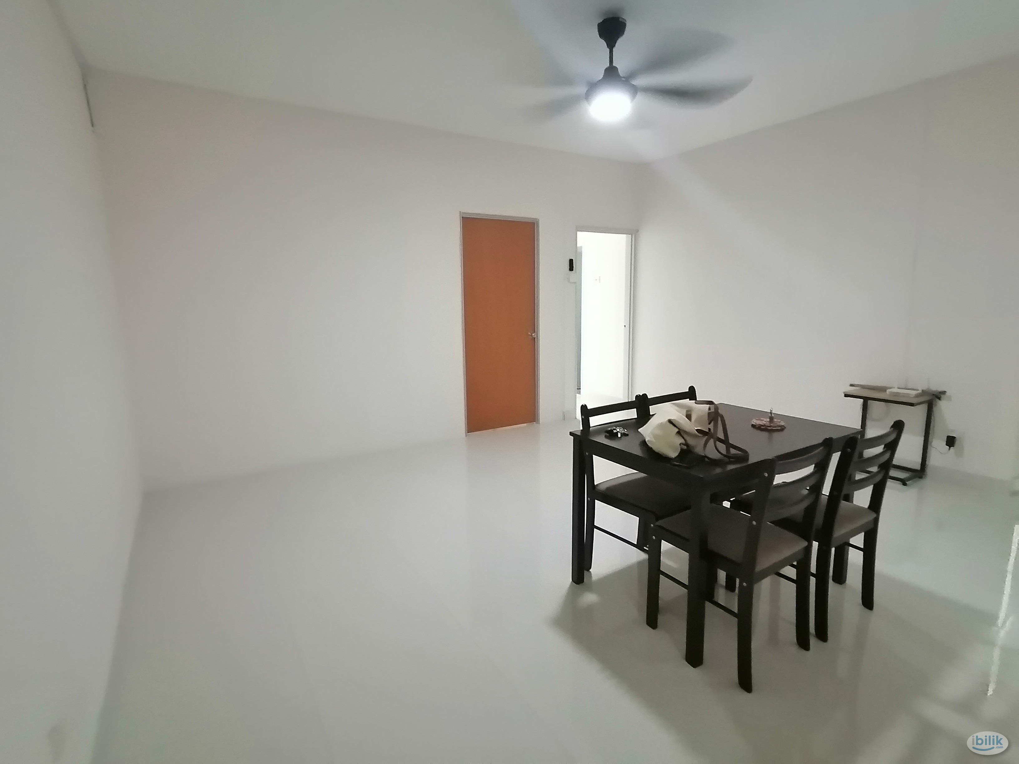 All Inclusive Room with Balcony near LRT - Image 2