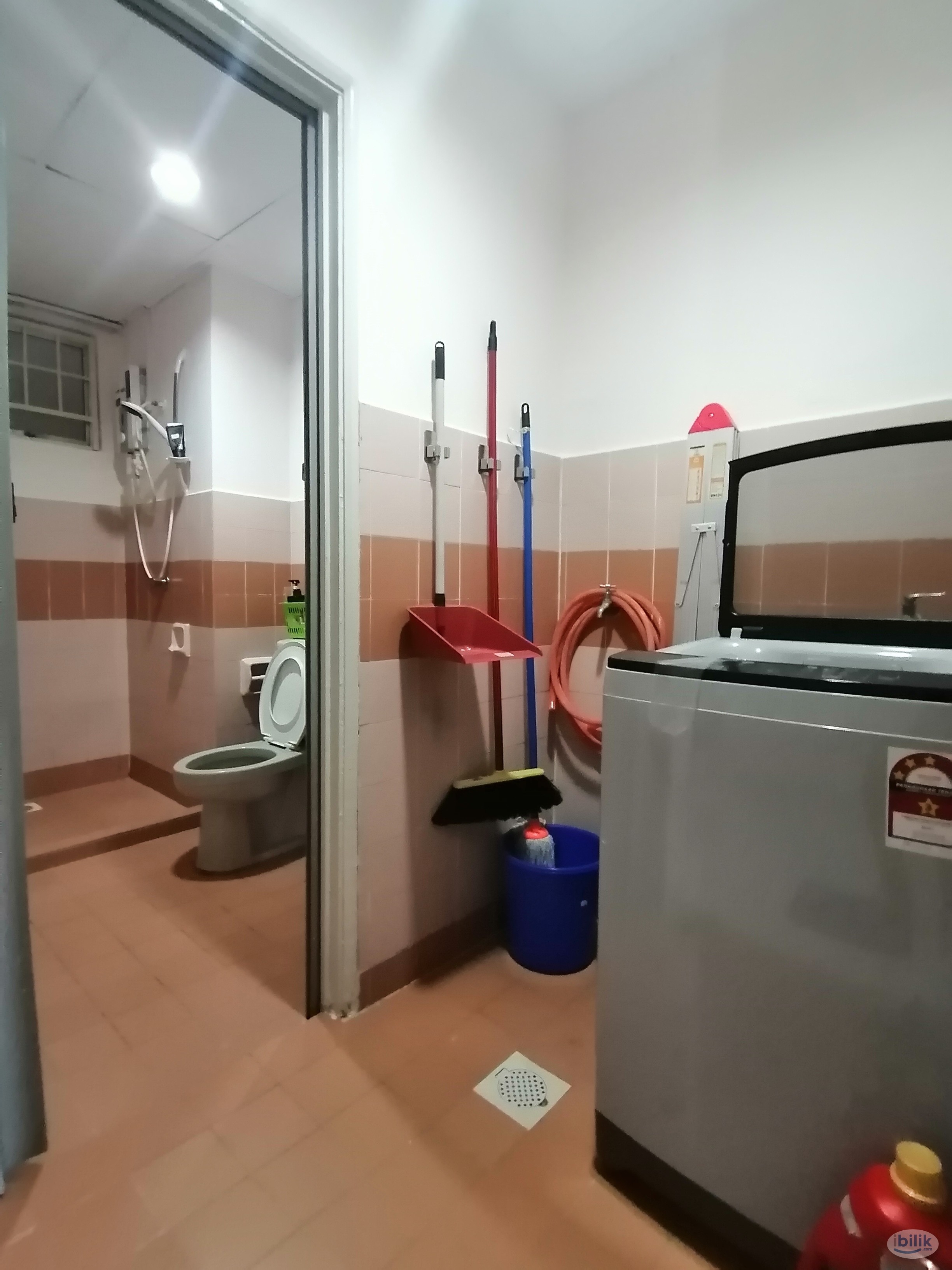 All Inclusive Room with Balcony near LRT - Image 3