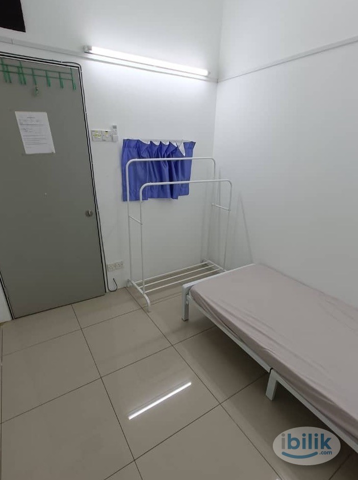 Low Deposit Room for Rent attach with Air Cond at Setia Indah - Image 1