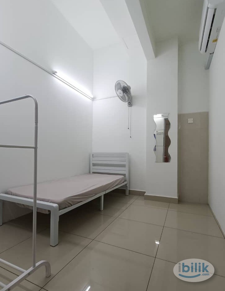 Low Deposit Room for Rent attach with Air Cond at Setia Indah - Image 2