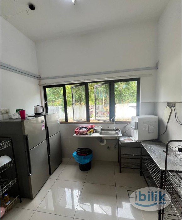 🌟BILIK MURAH! Fully Furnished Middle Room with Aircond @ Setia Utama 🌟 - Image 1