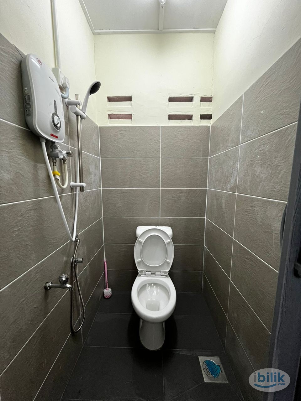 FEMALE UNIT ❗ | 5 MINS WALK BUS STOP 🚏🚍 - Image 4