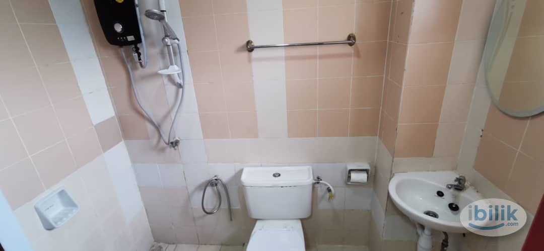 [Female Unit] Master Room attached Bathroom - suitable for 1 or 2 pax / Students / Professionals / Interns - Image 4