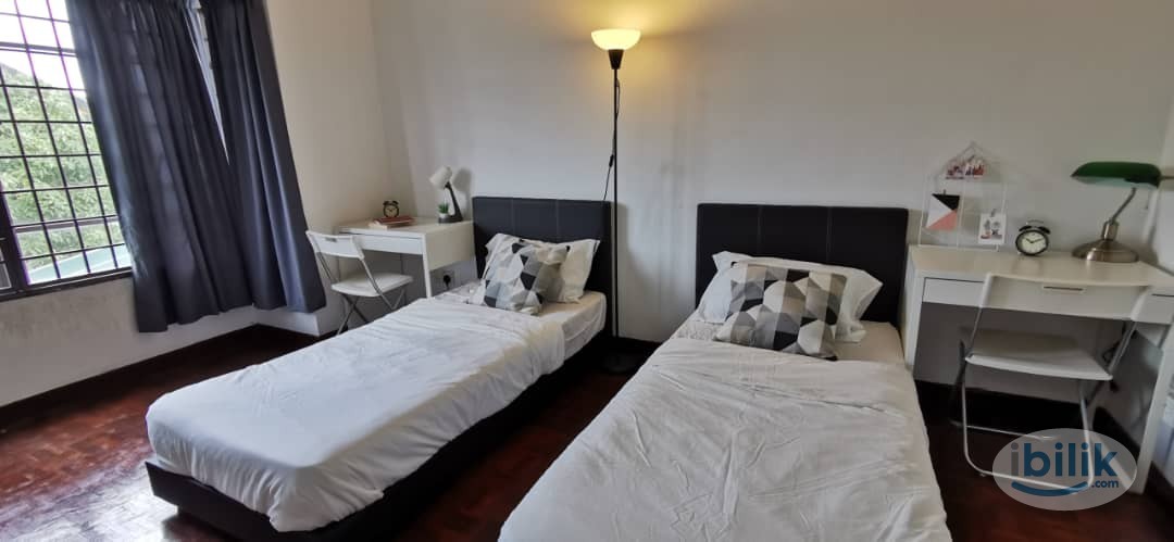[Female Unit] Master Room attached Bathroom - suitable for 1 or 2 pax / Students / Professionals / Interns - Image 2