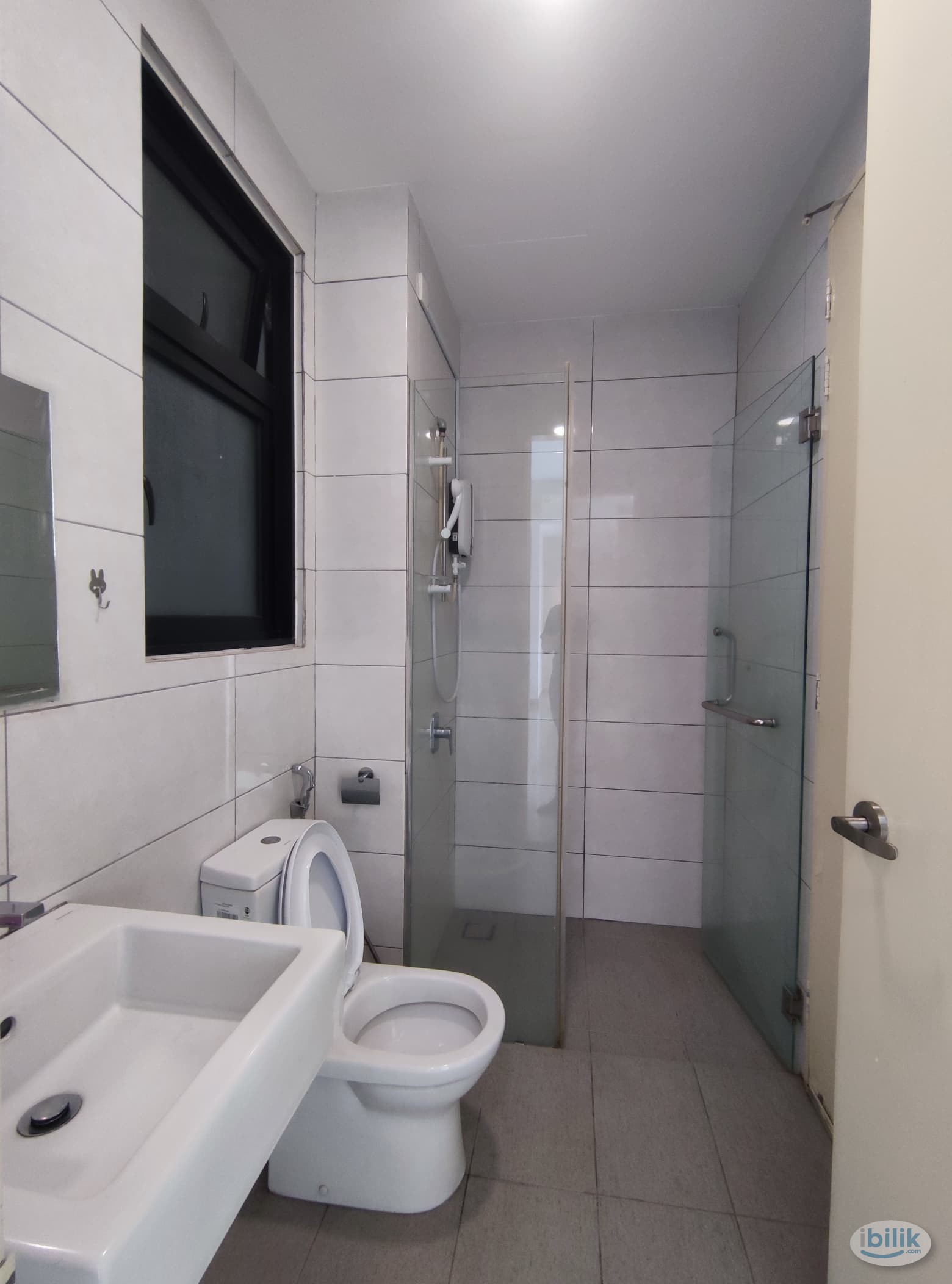 Conezion Residences Room for Rent - Image 5