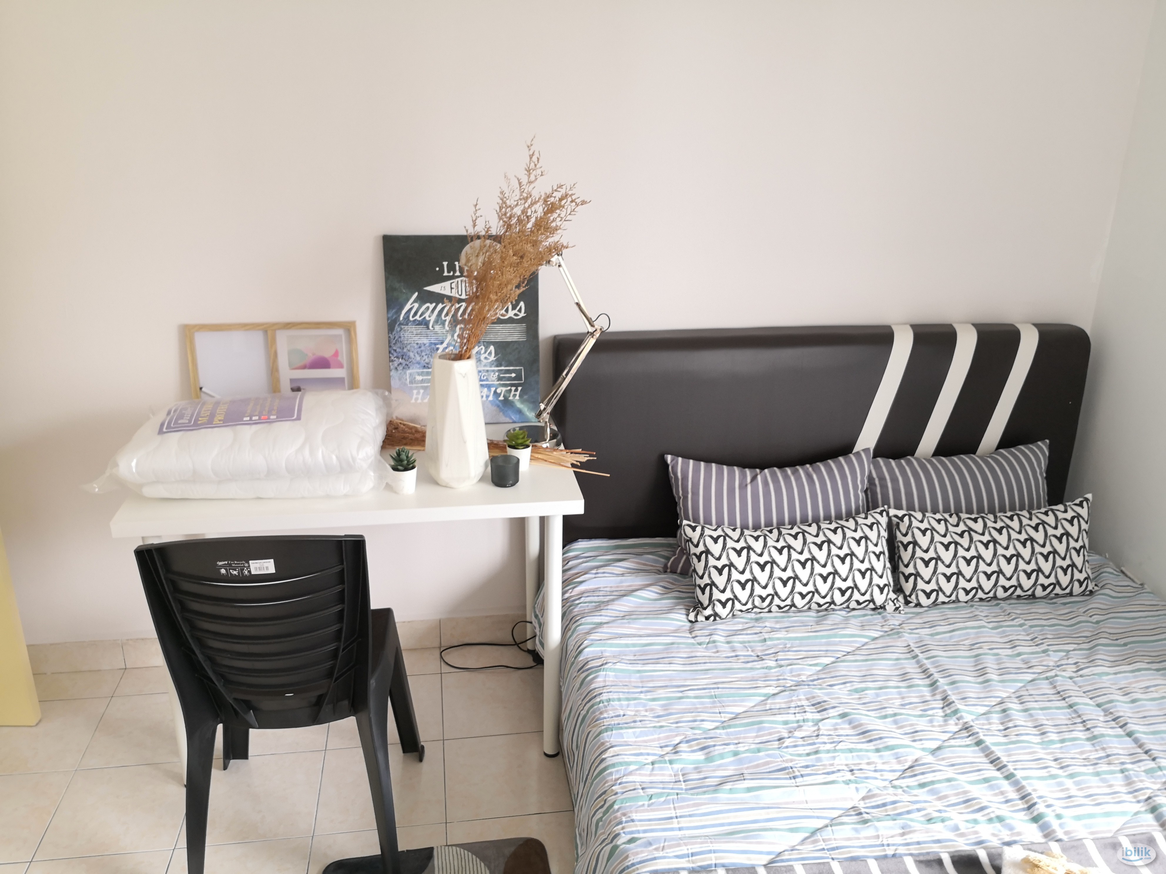 Middle Room at Palm Spring, Kota Damansara - Image 1