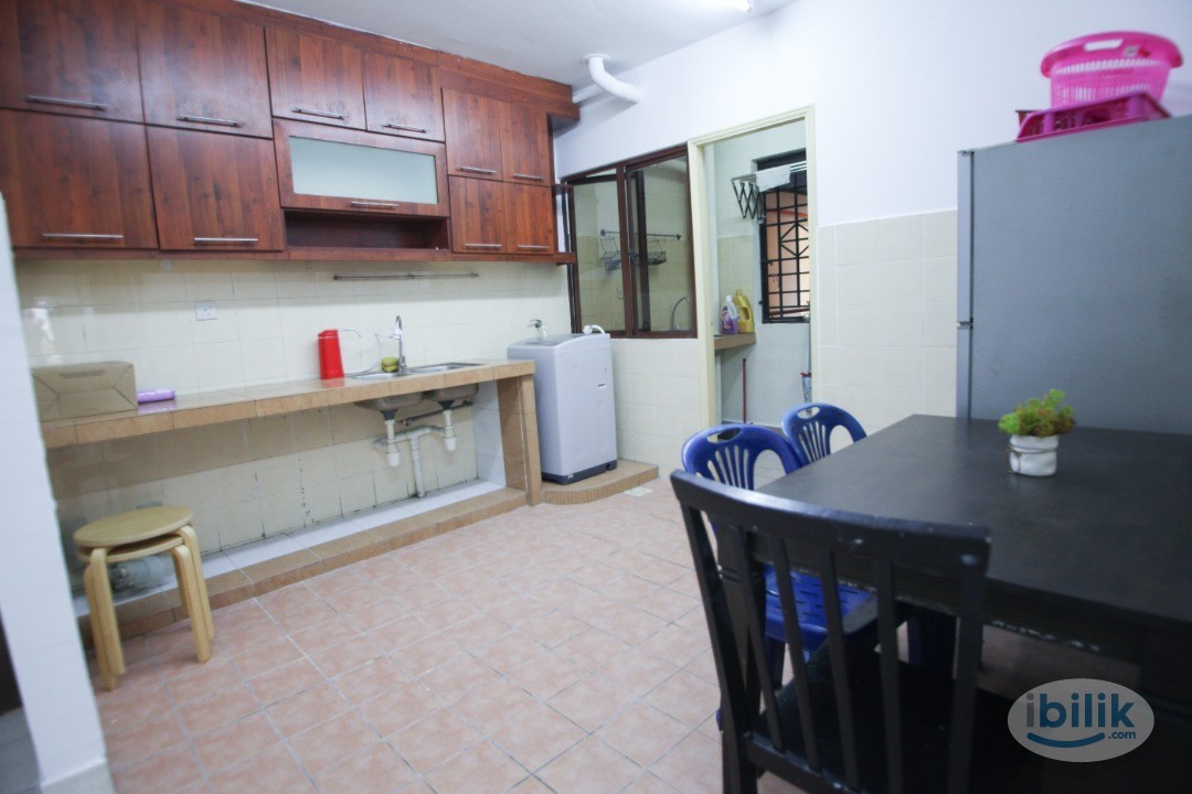 Middle Room at Palm Spring, Kota Damansara - Image 5