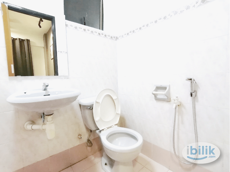 Single Room at Kota Damansara, Petaling Jaya - Image 3
