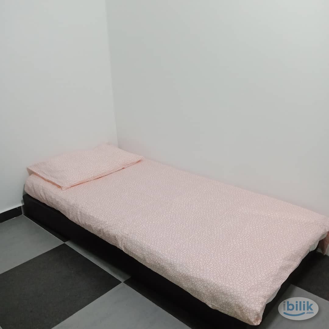 Only 8 minutes walking distance to Mutiara Damansara MRT Single Room at Pelangi Damansara, Bandar Utama - Image 2