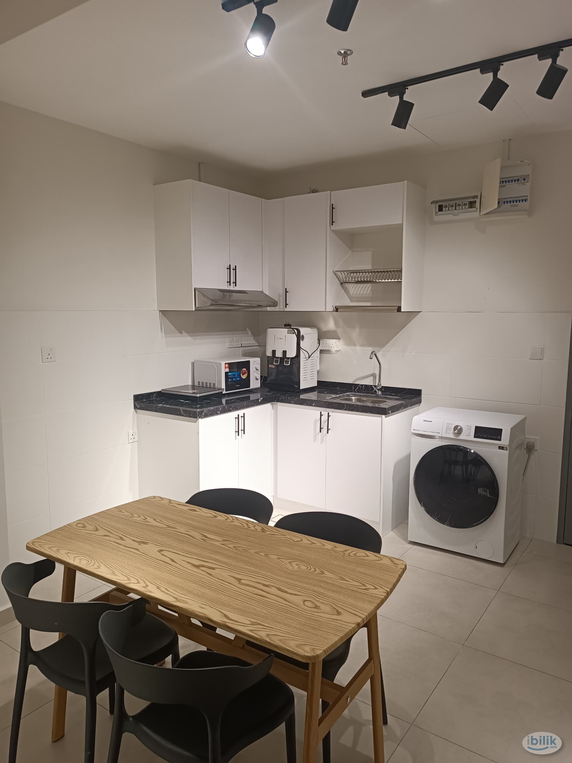 Single Room at Meta Residences Putra Permai, Seri Kembangan - Image 2