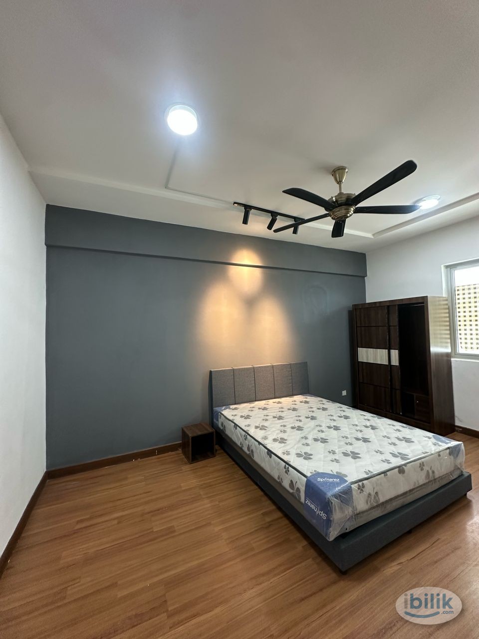 Middle Room at One South, Seri Kembangan - Image 1