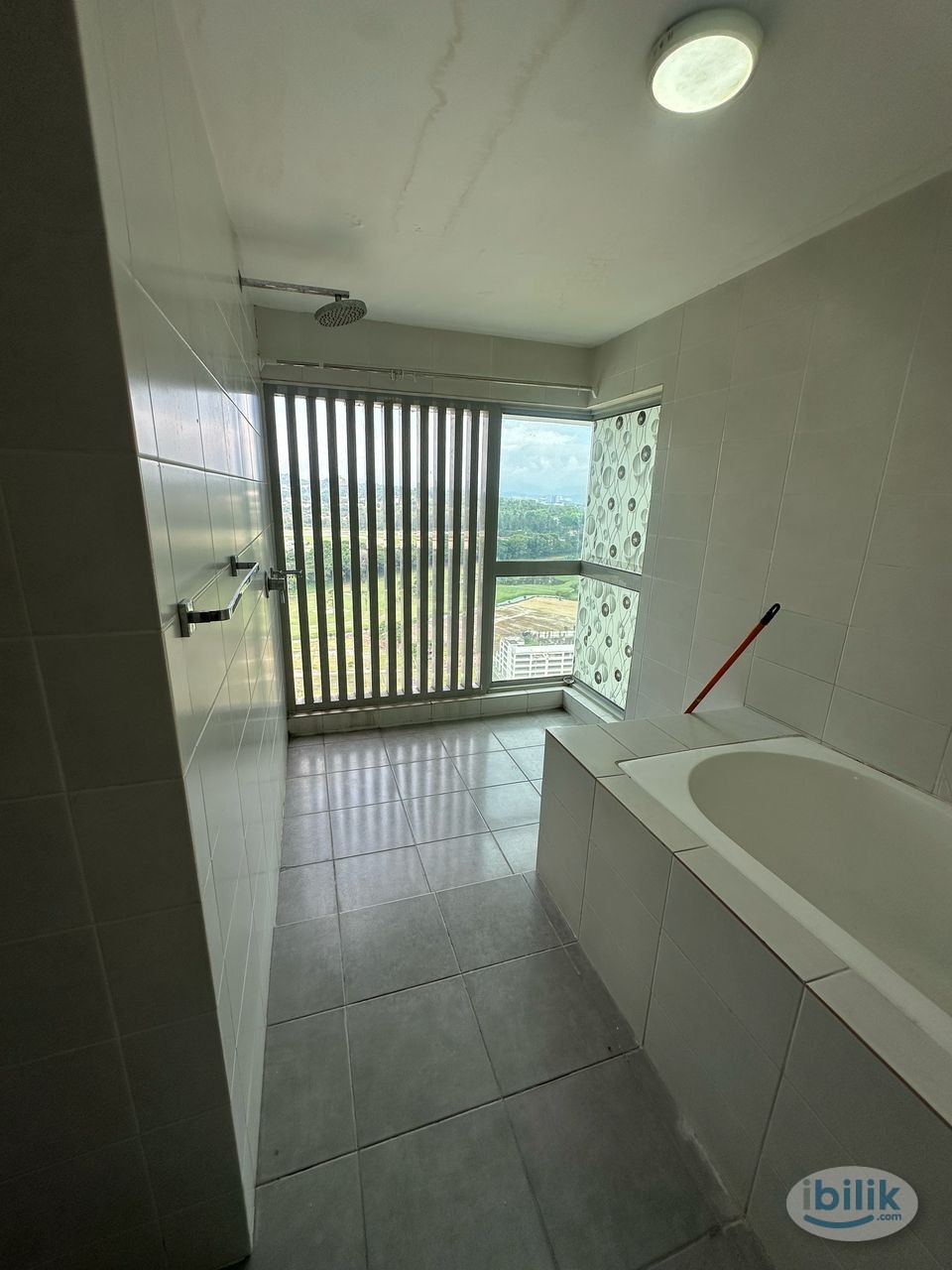Master Room at One South, Seri Kembangan - Image 4