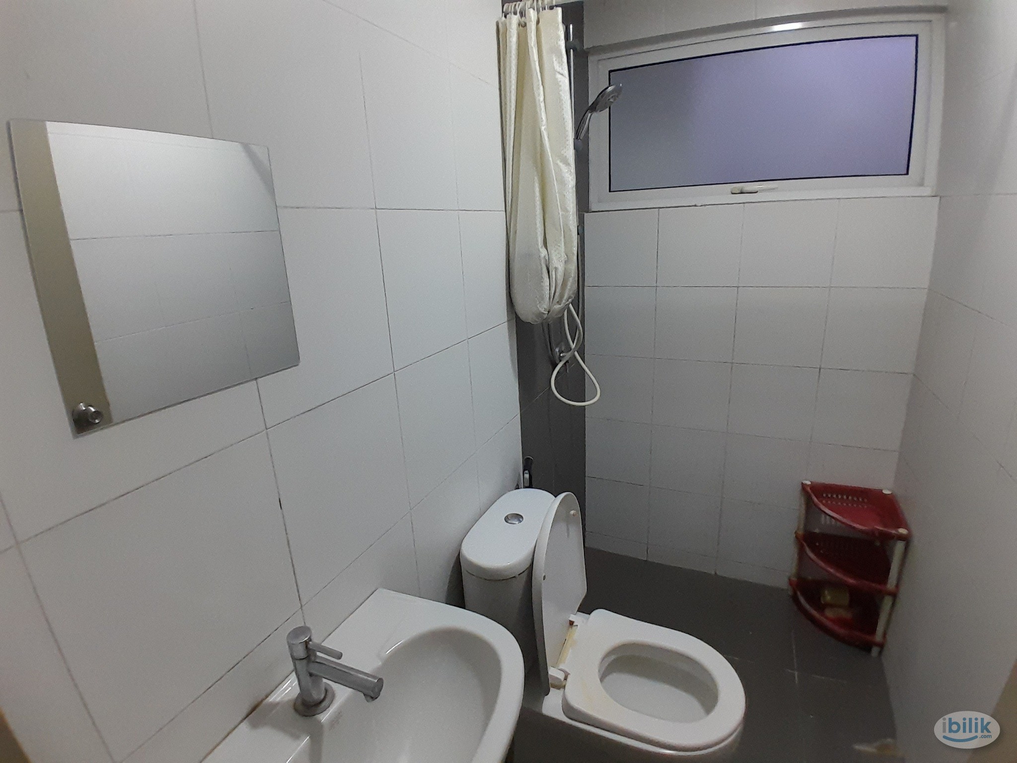 Single room with Aircond & window for rent at Pacific Place Ara Damansara - Image 4